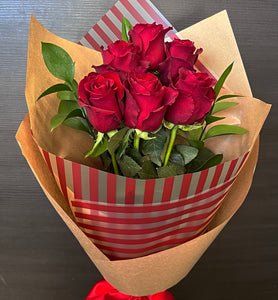 6 Red Roses in a Bouquet